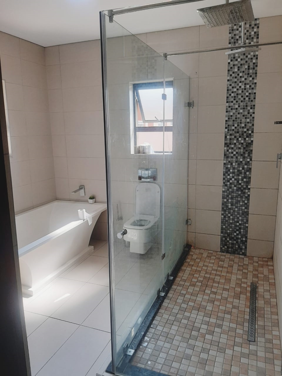 7 Bedroom Property for Sale in Amalinda Eastern Cape